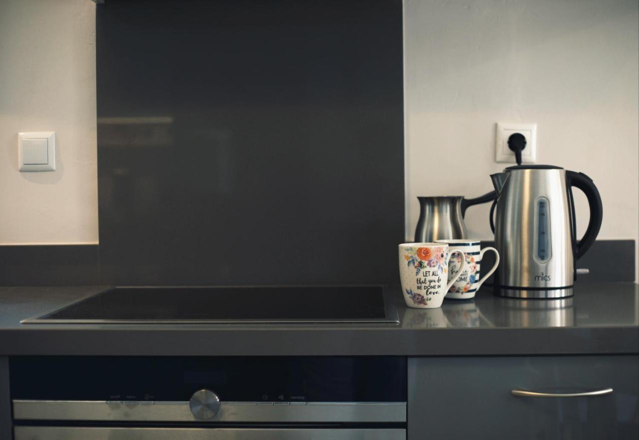 Το Σπίτι Της Ευτυχίας Σουίτα Apartment Karpenisi Ngoại thất bức ảnh